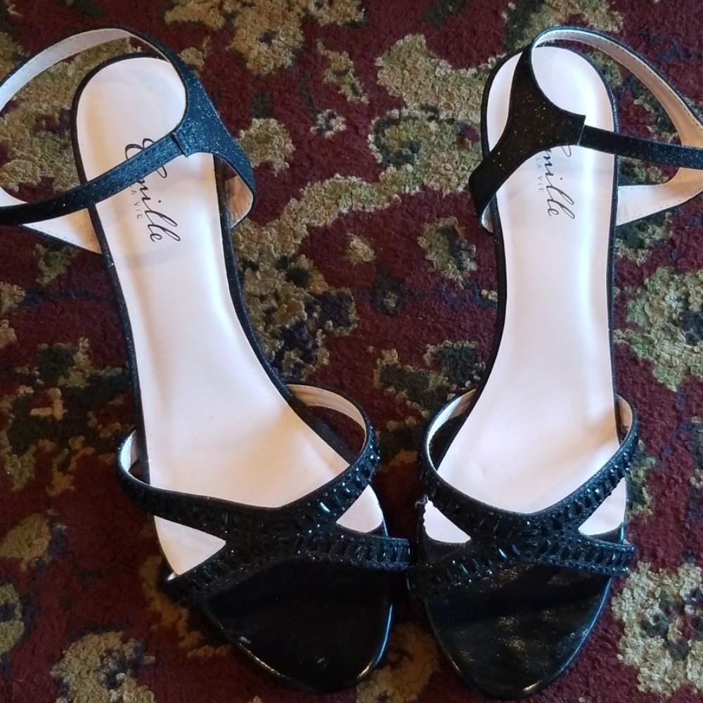 Black formal heels